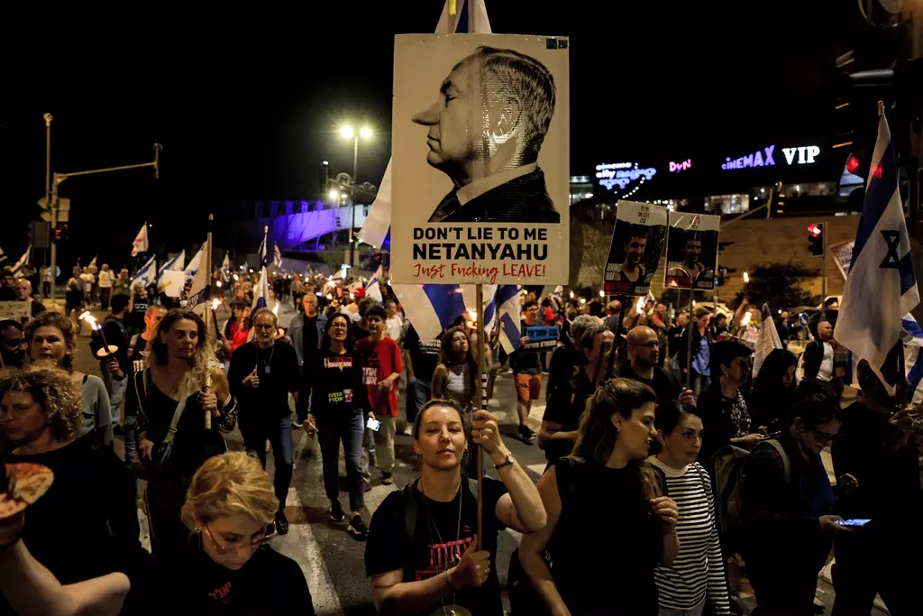 Politics tamfitronics Anti-authorities protesters gathered with signs and candles as they staged a four-day take a seat-in Jerusalem on 2 April 2024 calling for the dissolution of the Israeli authorities and the return of Israelis held hostage within the Gaza Strip by Palestinian militants since the October 7 assaults. (Ahmad Gharabli/ AFP)