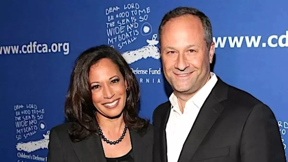 Politics tamfitronics VP Kamala Harris, Doug Emhoff