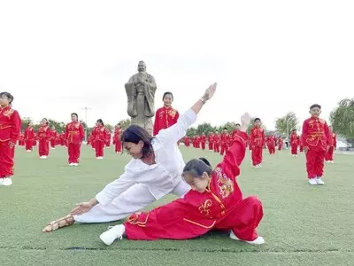 business new tamfitronics Youth representatives from Shanghai Cooperation Organization (SCO) member states practice Chinese martial art with local primary school students in Qingdao, east China's Shandong province. (Photo by Zhang Bolan/People's Daily)