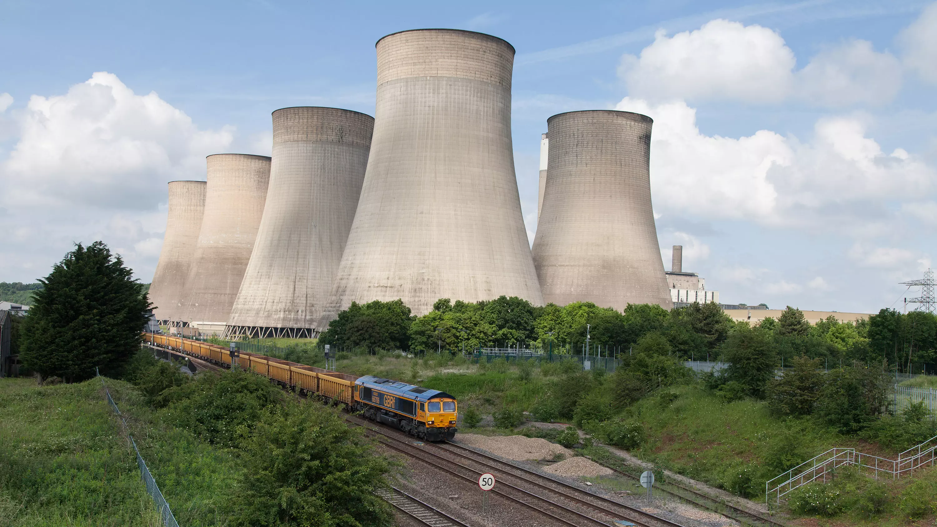 Technology tamfitronics The Ratcliffe-on-Soar power station.