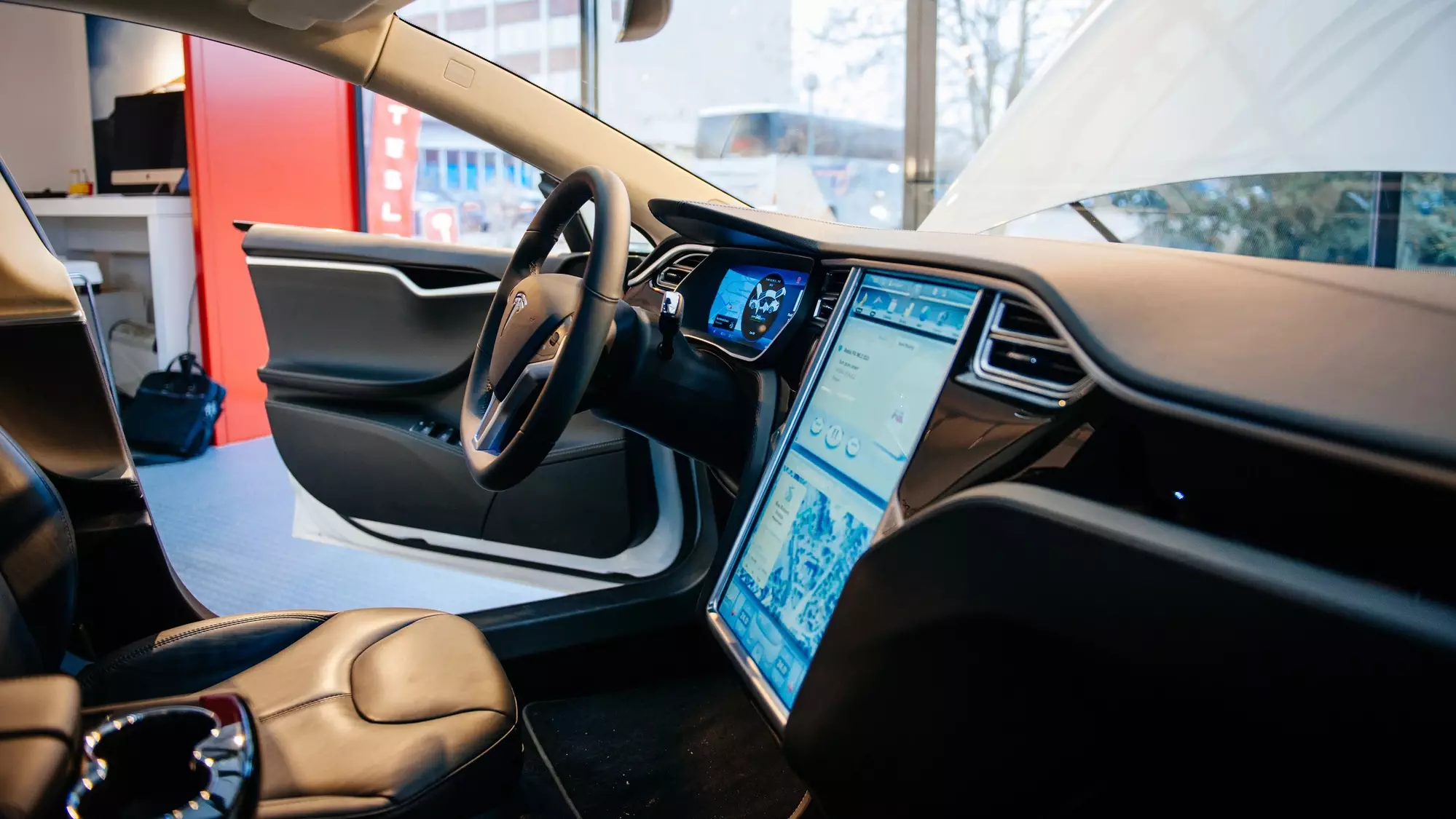 Technology tamfitronics Tesla interior