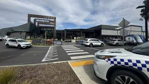 Youth arrested following deadly stabbing at Melbourne shopping area