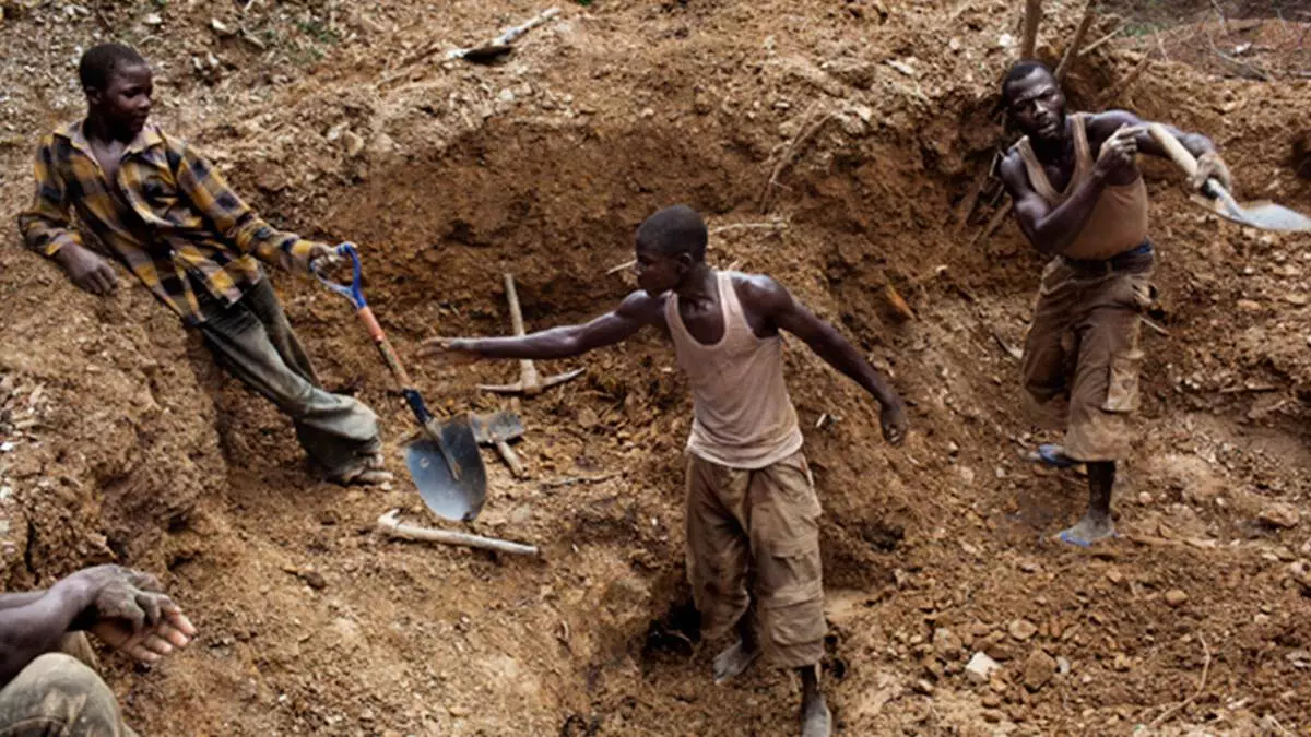 EFCC arrests 7 over alleged illegal mining activities in Ilorin